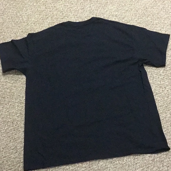 T-Shirt - Picture 2 of 6